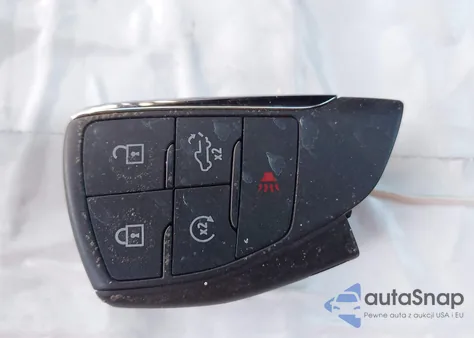 2025 Chevrolet Silverado 1500 4Wd Standard Bed Lt z USA, uszkodzony, nr VIN 1GCUKDED3SZ188400